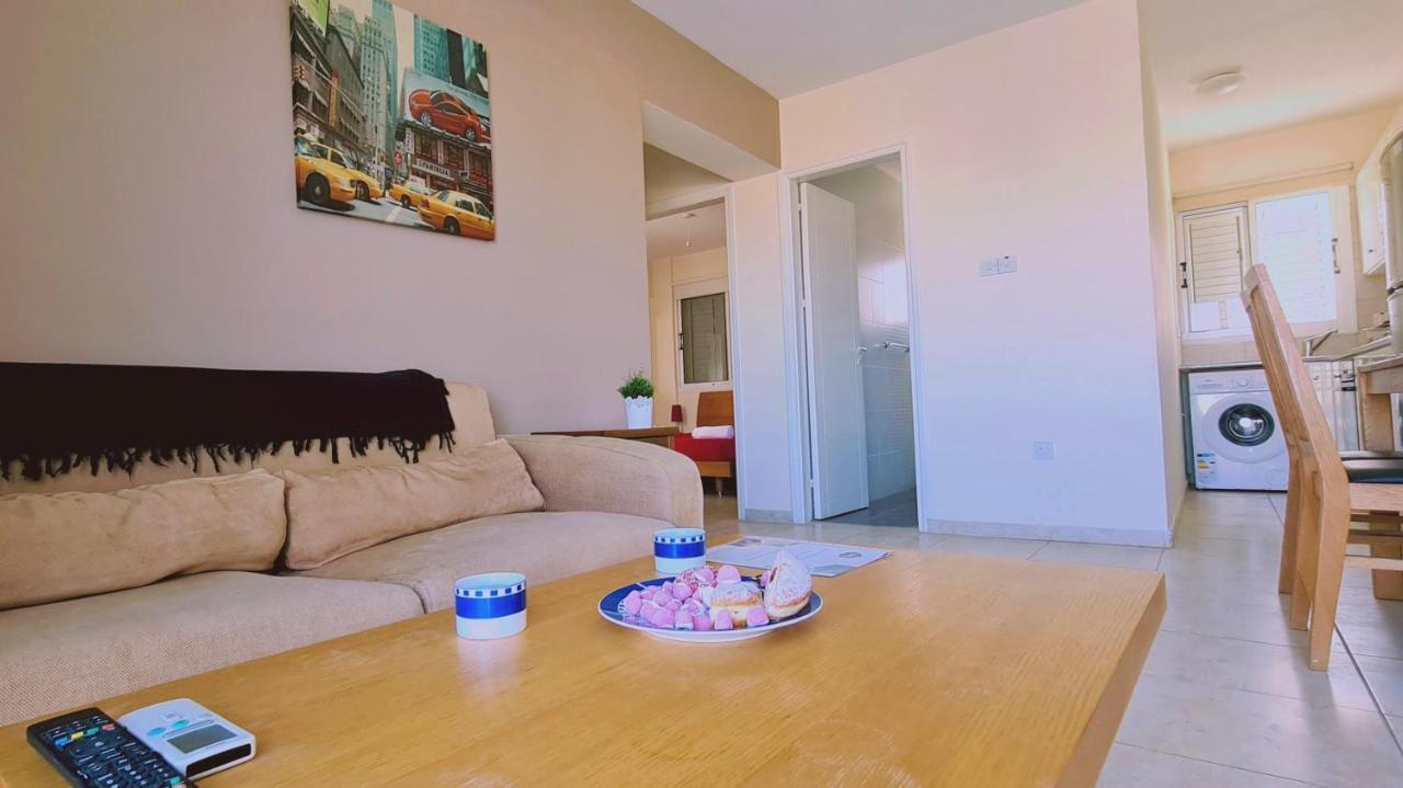Stay Sunshine Apartment Paralímni Kültér fotó