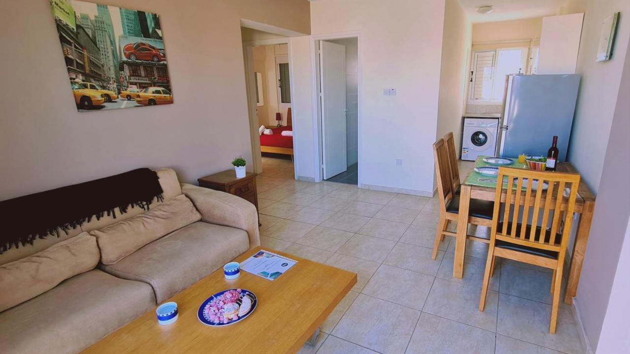Stay Sunshine Apartment Paralímni Kültér fotó