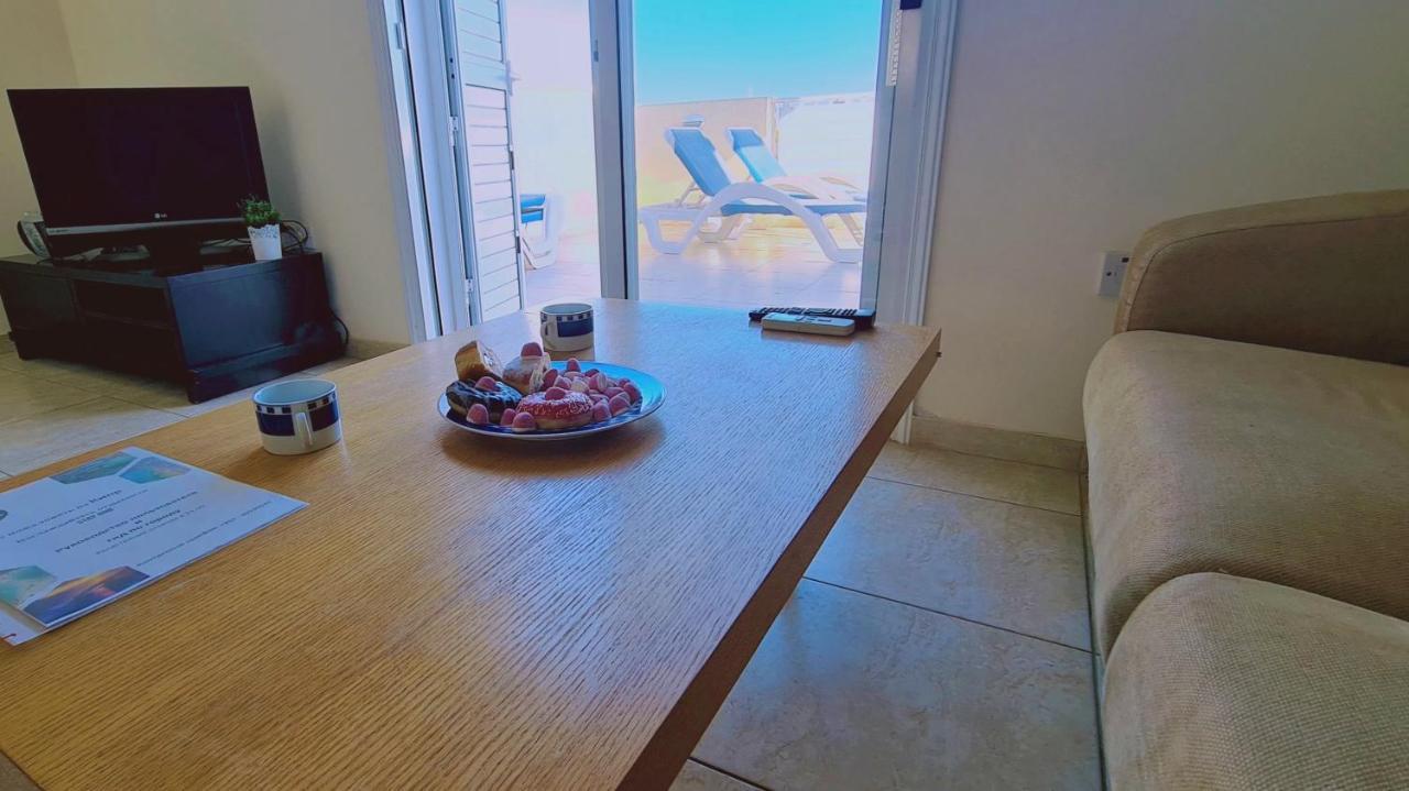 Stay Sunshine Apartment Paralímni Kültér fotó