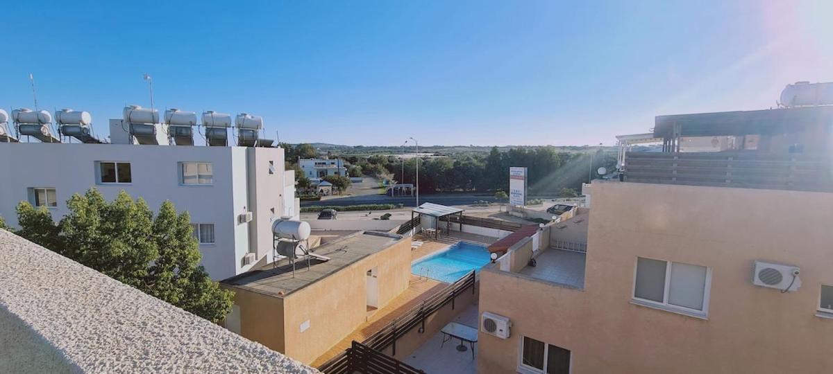 Stay Sunshine Apartment Paralímni Kültér fotó